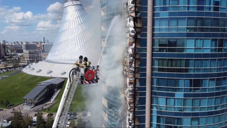 Astana’daki bir rezidansın dış cephesi alevler içinde!