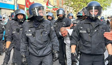 Berlin’de Filistin için düzenlenen protestoda çok sayıda kişi tutuklandı