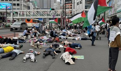 Tokyo’da Gazze’deki Hastanede Hayatını Kaybedenler İçin Gösteri Yapıldı