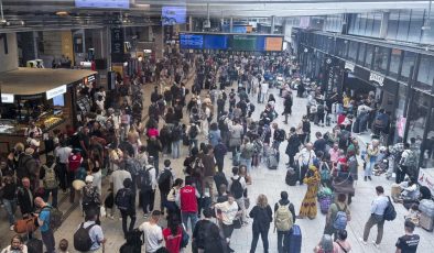 Fransa’da Olimpiyat Açılışı Öncesi Tren Hatlarının Arızalanması Yolcuları Mahsur Bıraktı