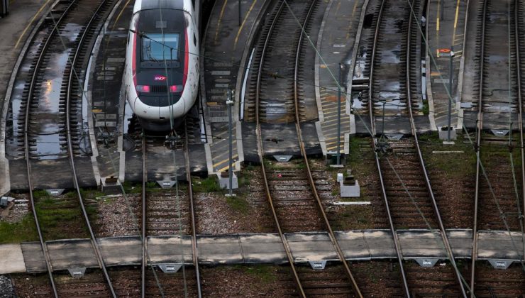 Fransa’da Olimpiyatlar Öncesi Tren Hatlarının Arızalanması