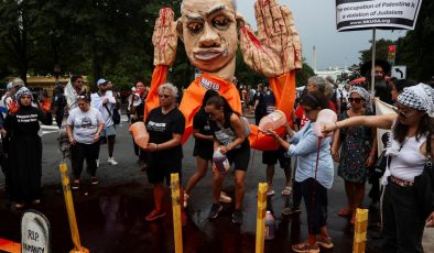 Netanyahu’nun Biden görüşmesine Beyaz Saray’da protesto