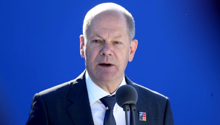 Scholz, İsrail’e silah tedarikini durdurma kararı almadıklarını belirtti