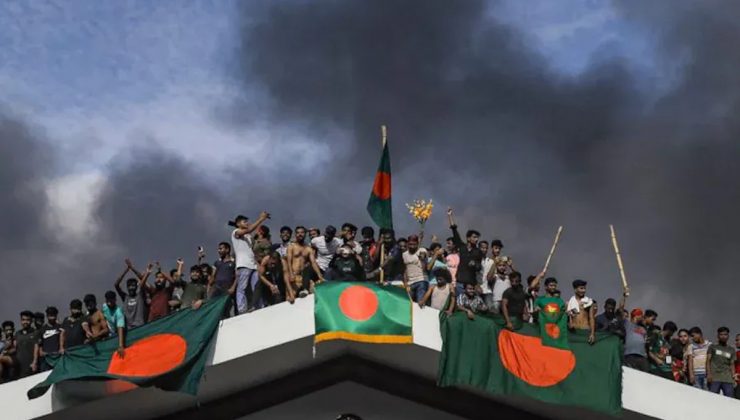 Bangladeş, Hindistan’ın kapısında bir renk devrimidir.