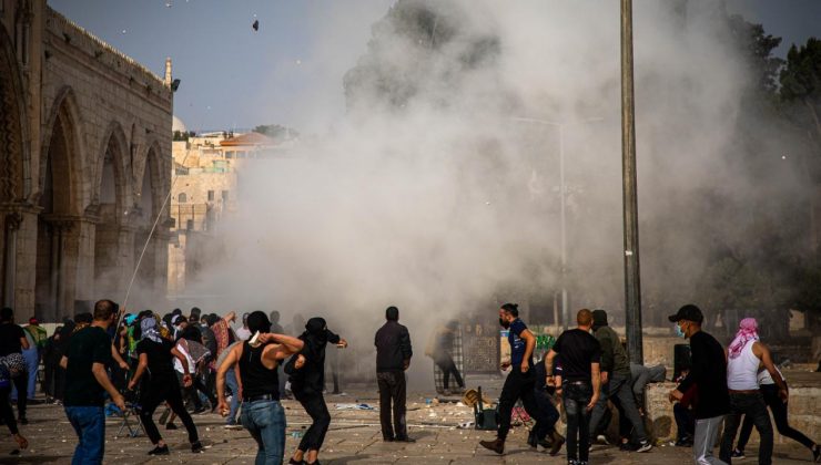 Doğu Kudüs’te İsrail ordusu Filistinlilere ait 4 katlı binayı yıktı