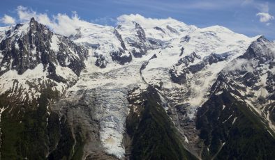 Dramatik bir kaza: Mont Blanc Dağı’nda buz kütlesinin düşmesiyle bir dağcının hayatı sona erdi