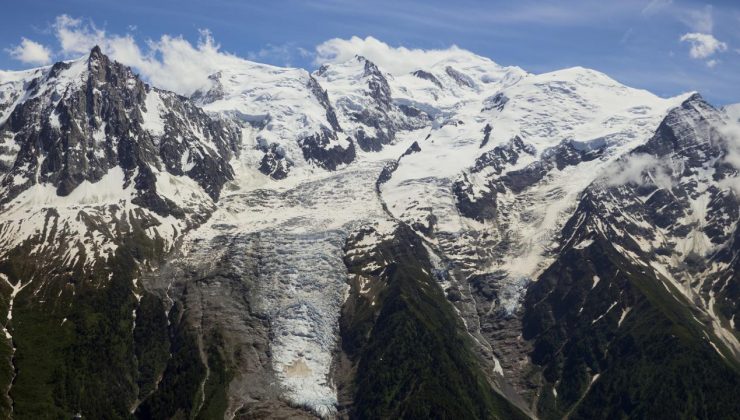 Dramatik bir kaza: Mont Blanc Dağı’nda buz kütlesinin düşmesiyle bir dağcının hayatı sona erdi