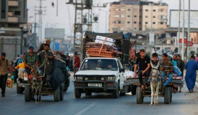 Gazze’deki Filistinliler bir kez daha göç etmek zorunda kaldı