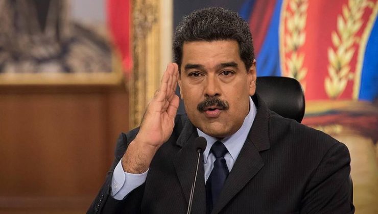 Maduro, canlı yayında WhatsApp hesabını silerek gündemi sarsıyor