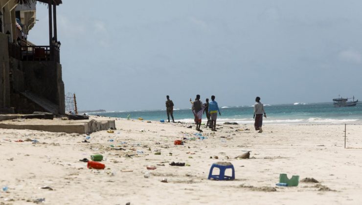 Somali’de bombalı saldırıda 32 kişi yaşamını yitirdi