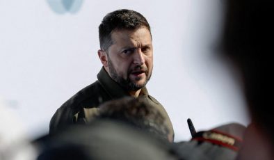 Zelenskiy, Rusya’nın Ukrayna’ya 100’den fazla füze ve 100’e yakın İHA ile saldırdığını söyledi