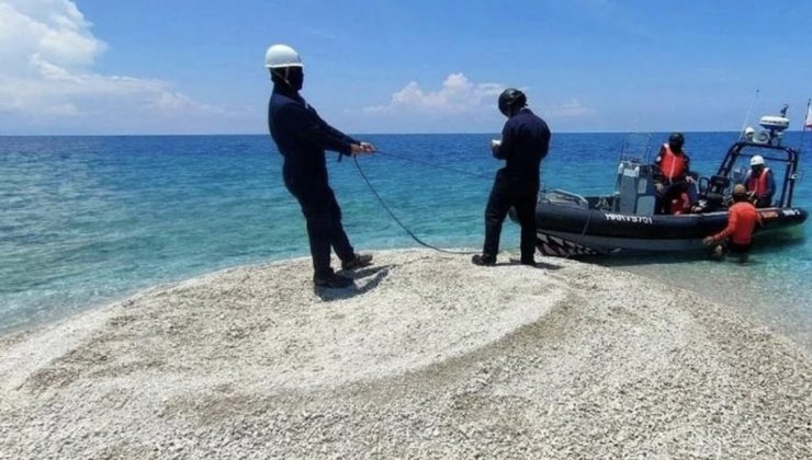 Çin-Filipinler, şimdilik Sabina Shoal krizinden geri adım attı.