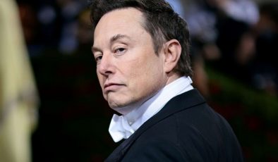 Musk, ilk trilyoner olma yolunda, yani piyasalar doğru çalışmıyor